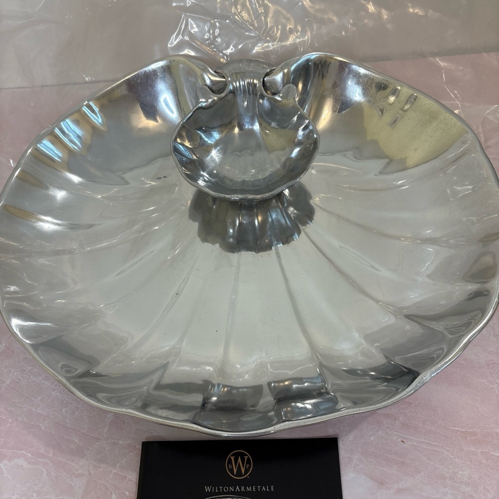Wilton Armetale Shell Hors D’Oeurvres 2pc Serving Dish. Aluminum. #356934 NWT - Picture 2 of 11